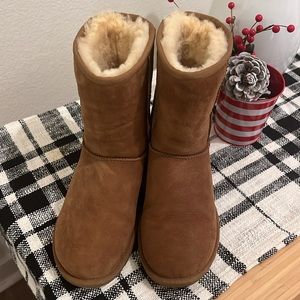UGG Women's Classic Short II Shearling Boot Size 6 Tan Suede Sherpa Pull On